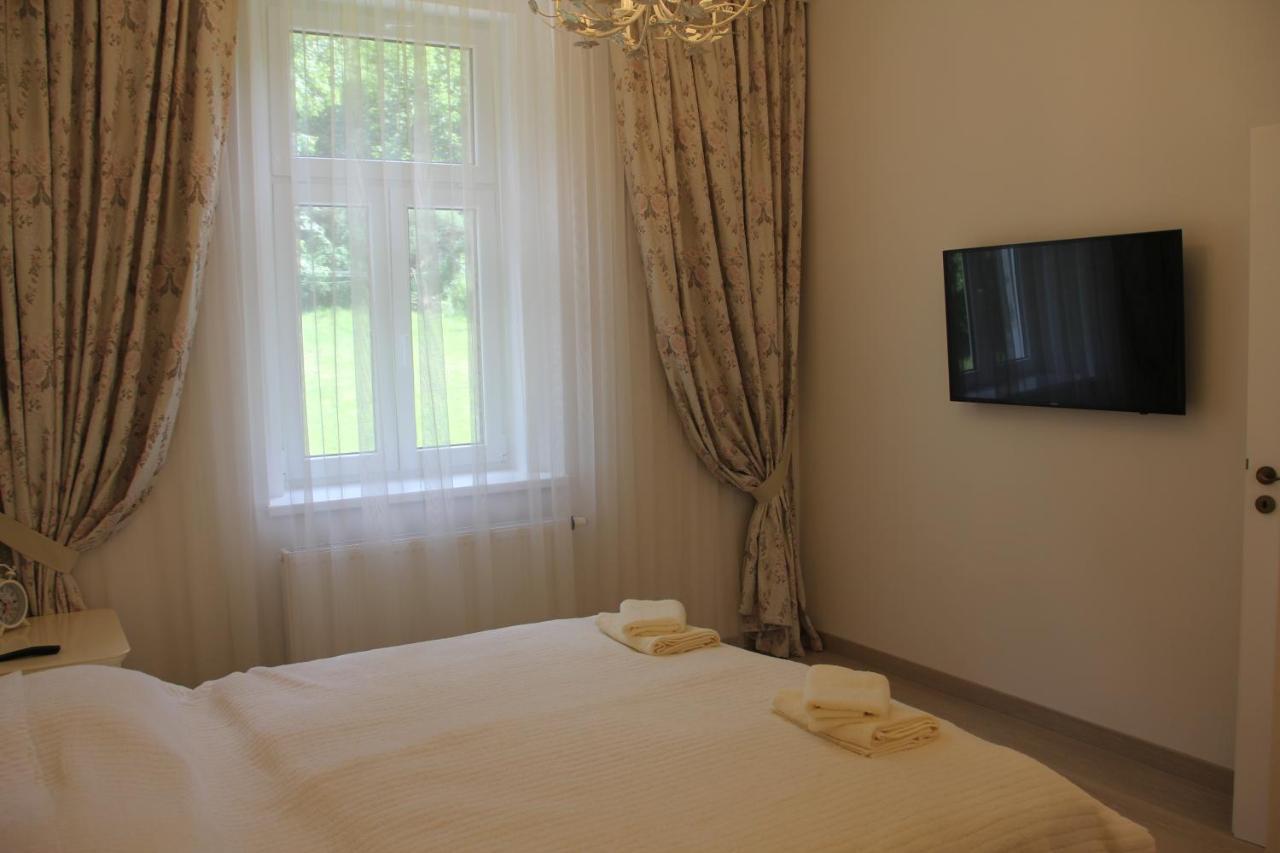 Jurincom Apartments Kralovska Vyhlidka Карлови Вари Екстериор снимка