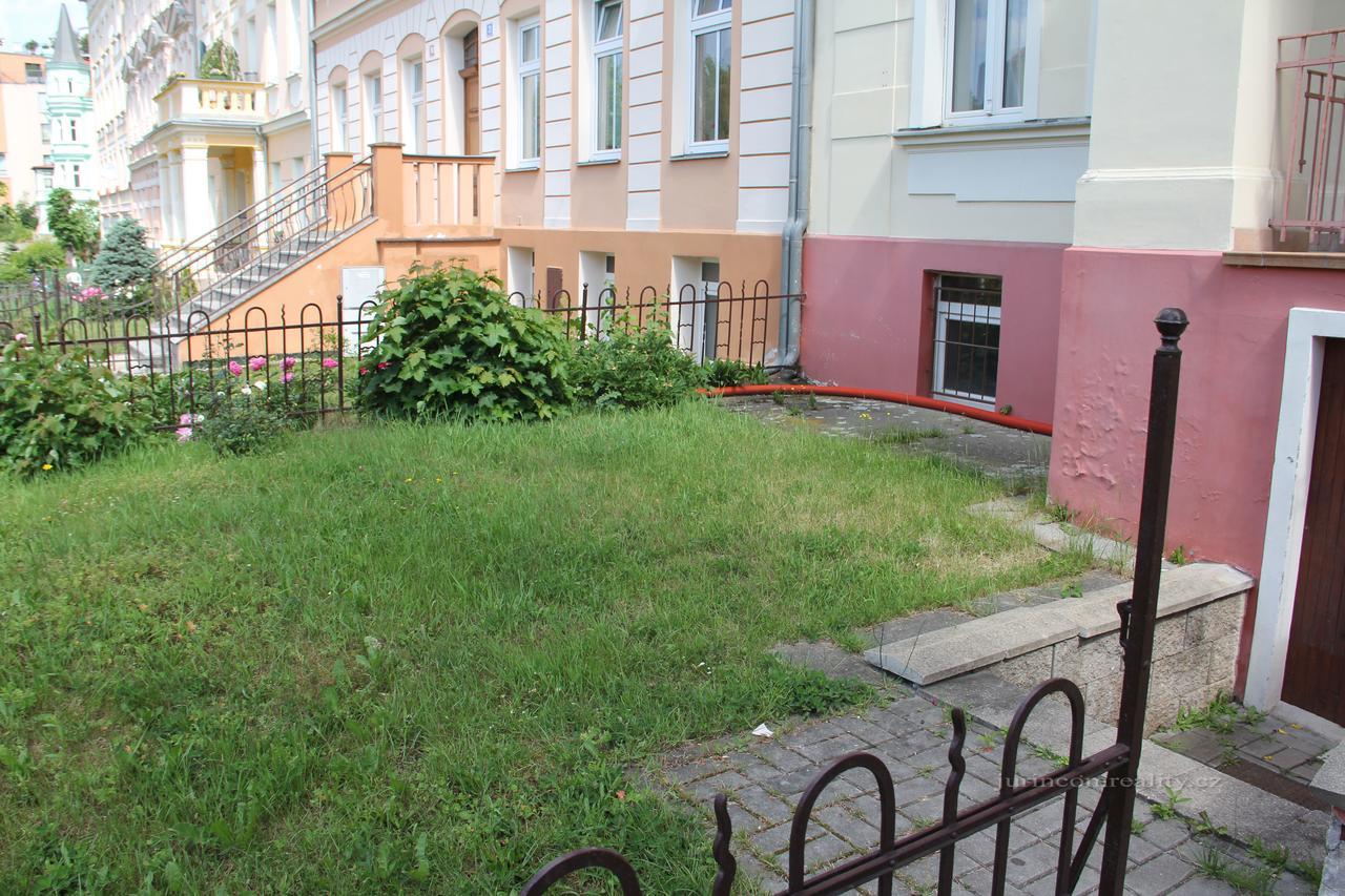 Jurincom Apartments Kralovska Vyhlidka Карлови Вари Екстериор снимка