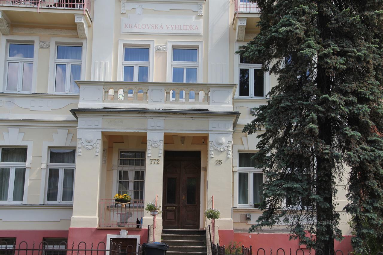 Jurincom Apartments Kralovska Vyhlidka Карлови Вари Екстериор снимка